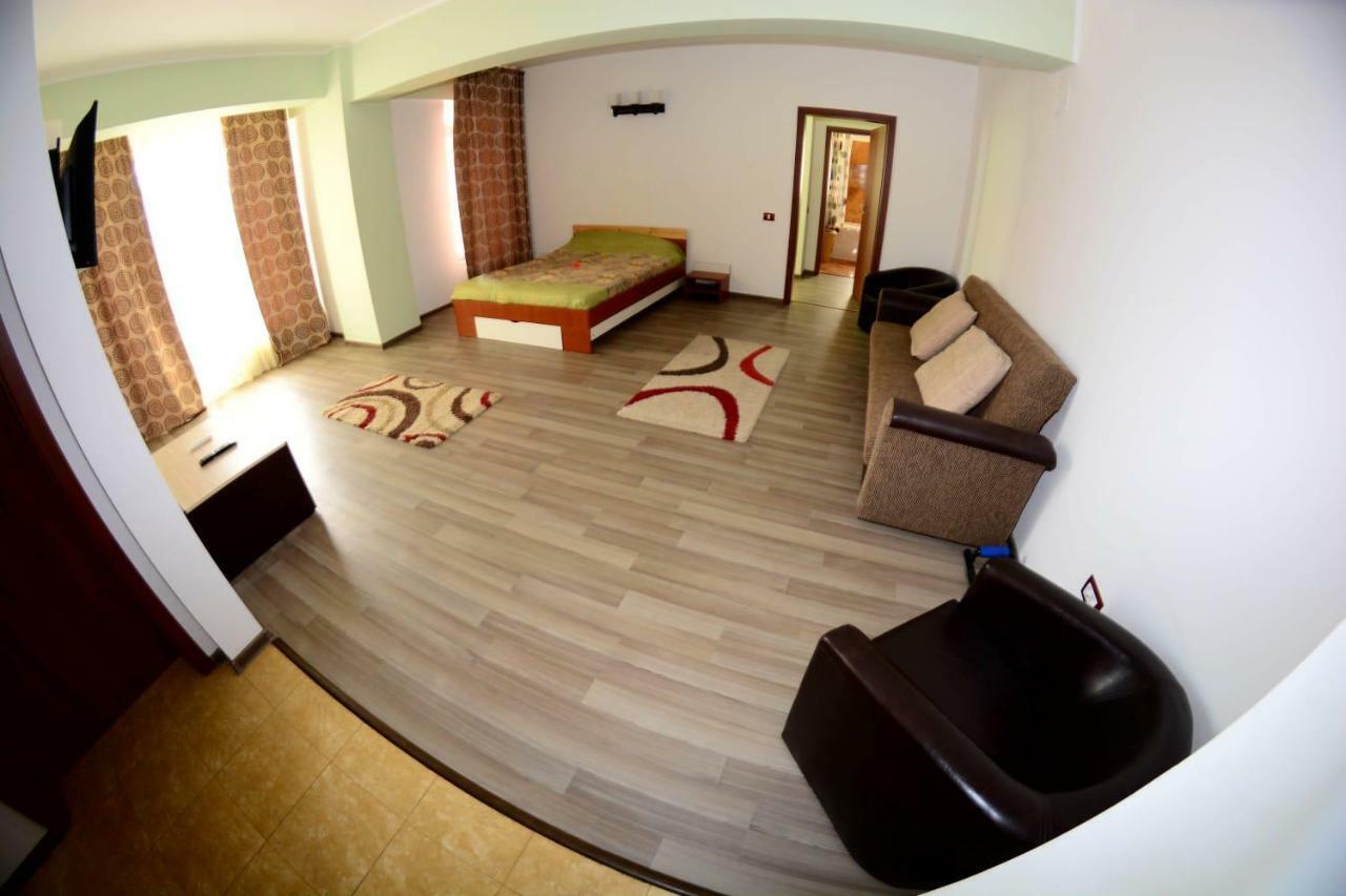 Apartamento David Aprilia Năvodari Exterior foto